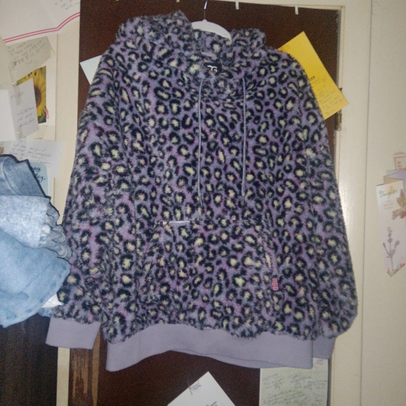 UGG Loyra Sherpa Hooded Sweatshirt - Picture 5 of 9